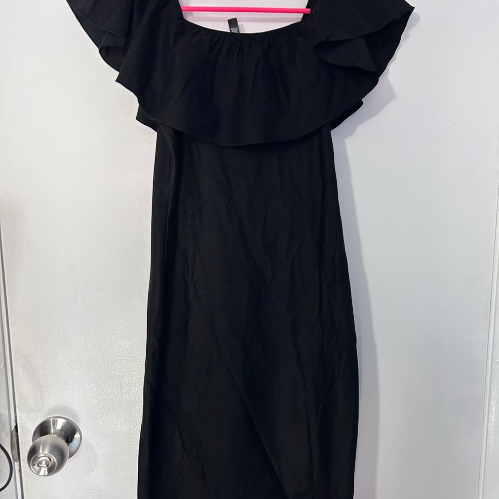 Chic Black Ruffle Midi Dress